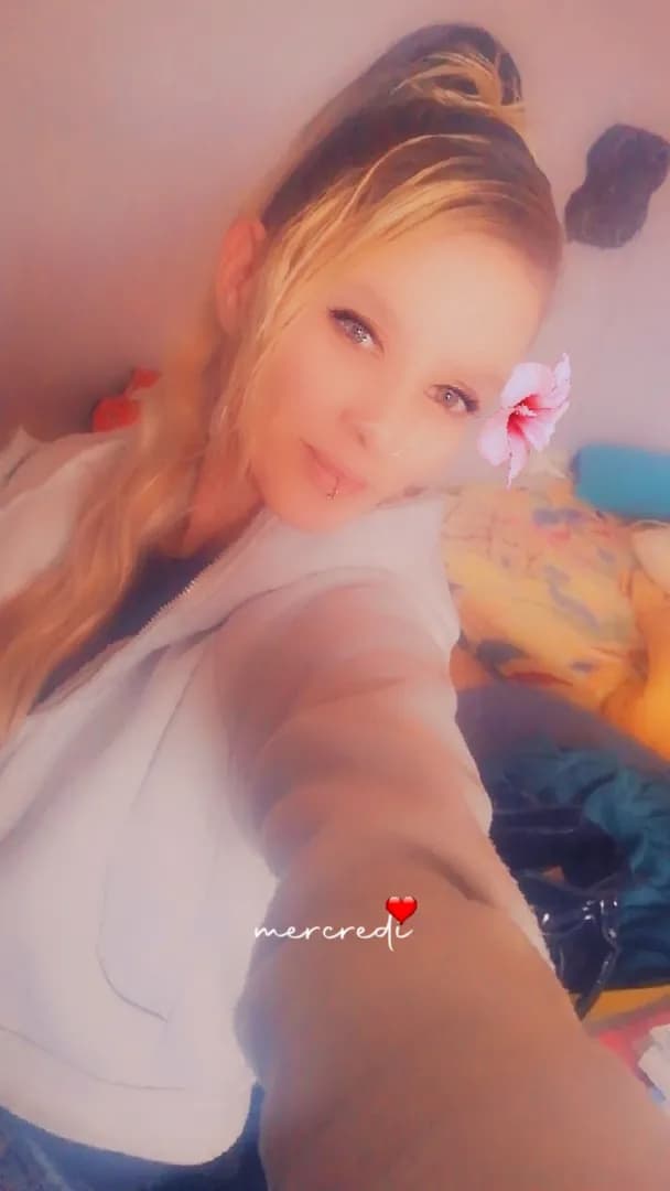 Ava5 – MYM creator profile picture