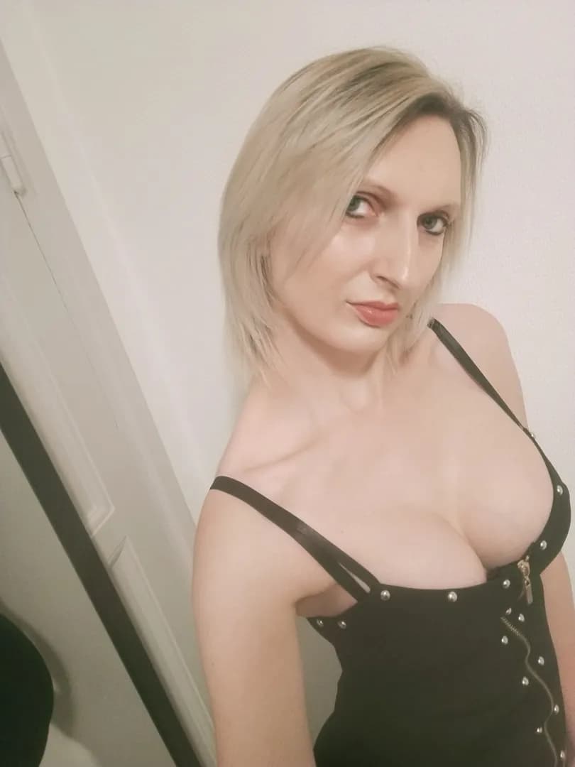 Lilith_business – MYM creator profile picture