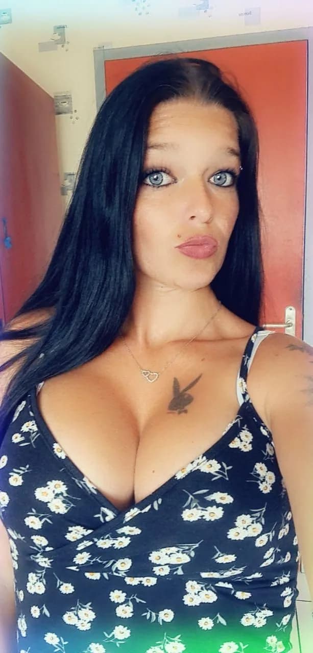 Marilyne_75 – MYM creator profile picture