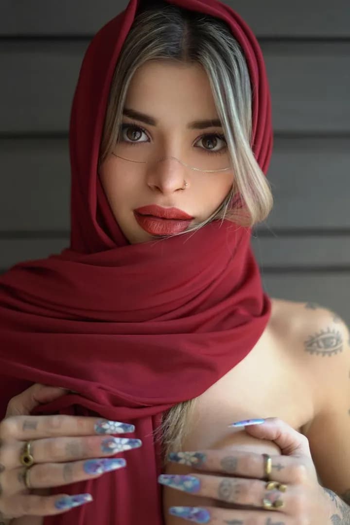 Poupeedeluxure – MYM creator profile picture