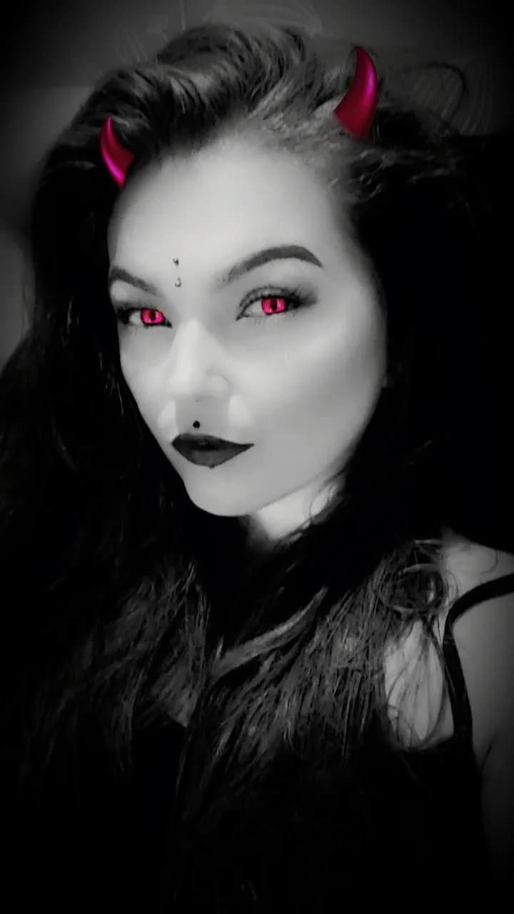 Sherinedivine – MYM creator