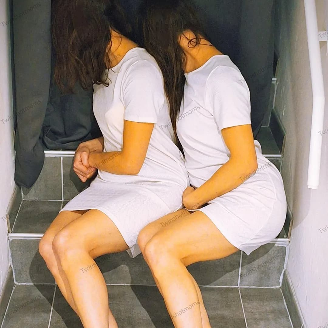 Twinshotmoms – MYM creator profile picture