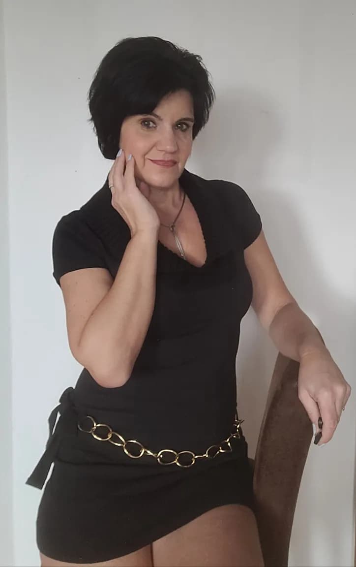 Adriana1620 β MYM creator