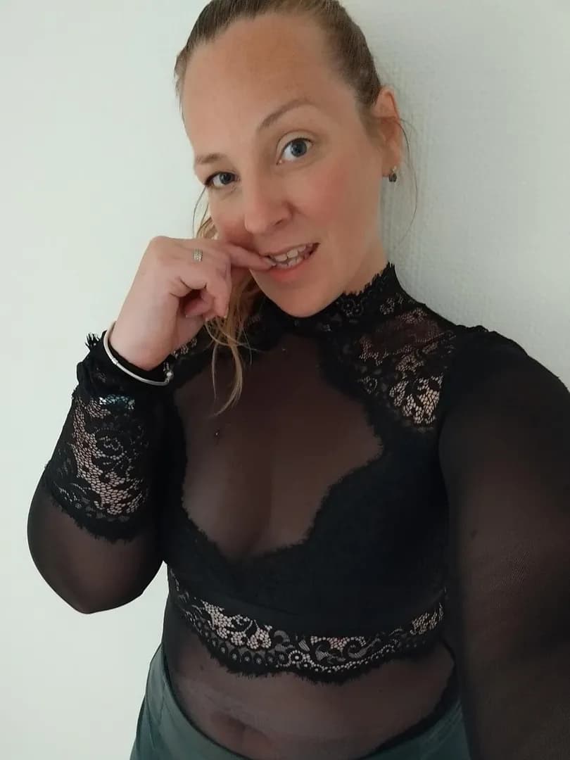 Caly_ose – MYM creator profile picture