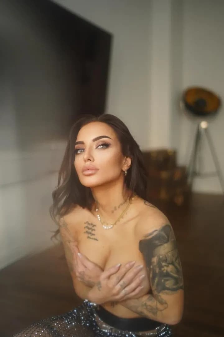 Cherryrebelle – MYM creator