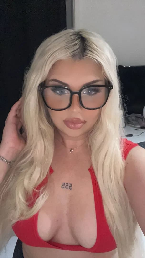 Elvirarportugues – MYM creator