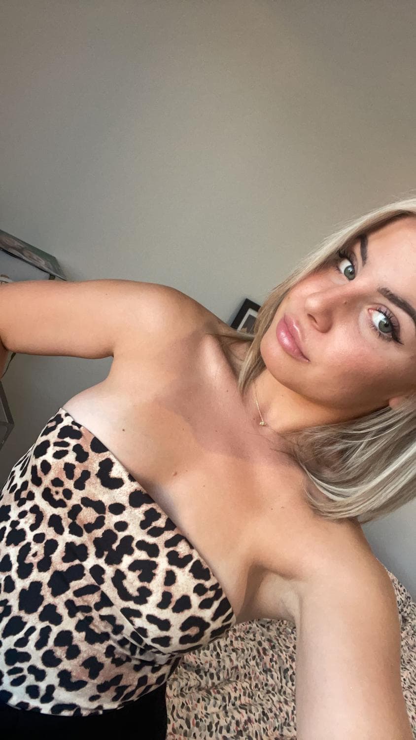 Kimhott – MYM creator profile picture