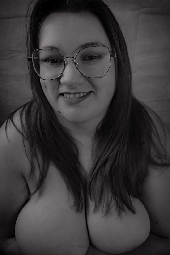 Manoncurvy – MYM creator profile picture