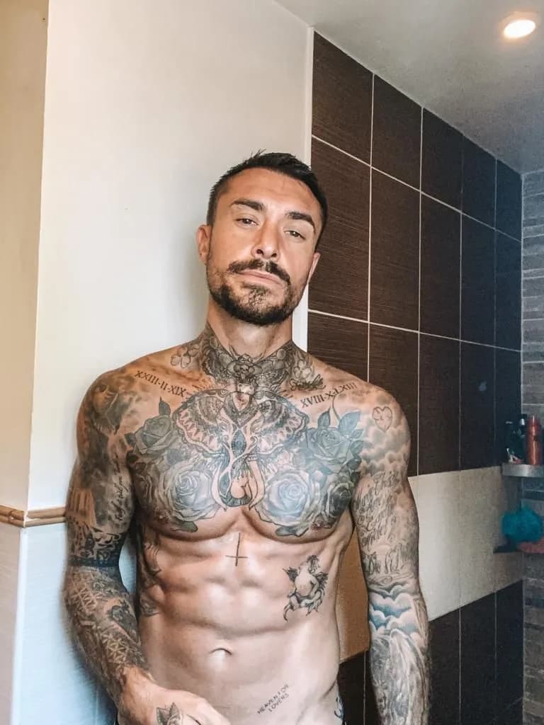 Nico_ferrero_23 โ MYM creator