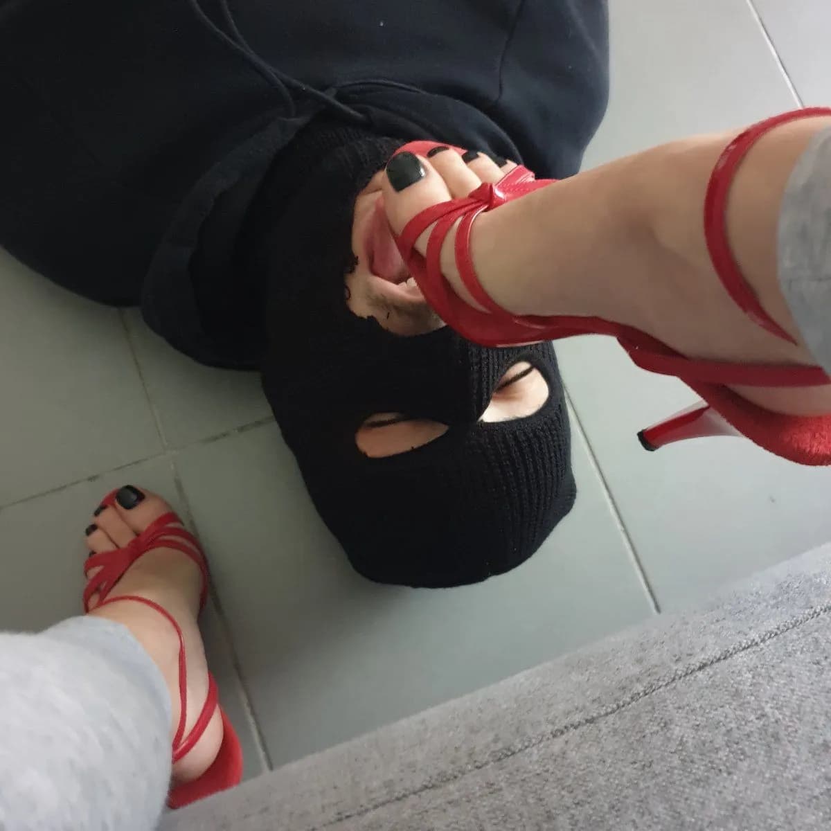 Sashafeetfr β MYM creator profile picture